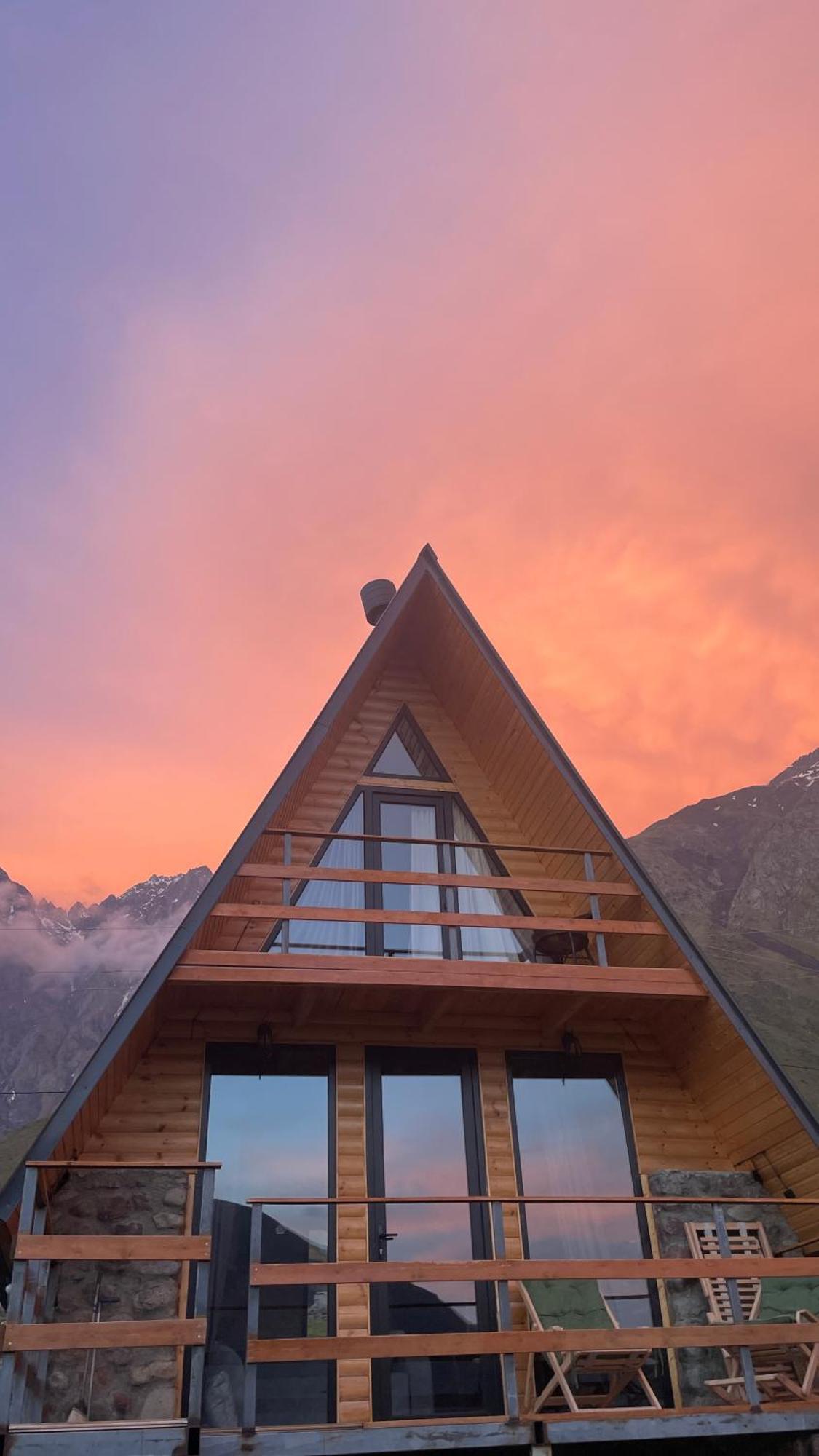 Aura Cottages Stepantsminda Exterior foto