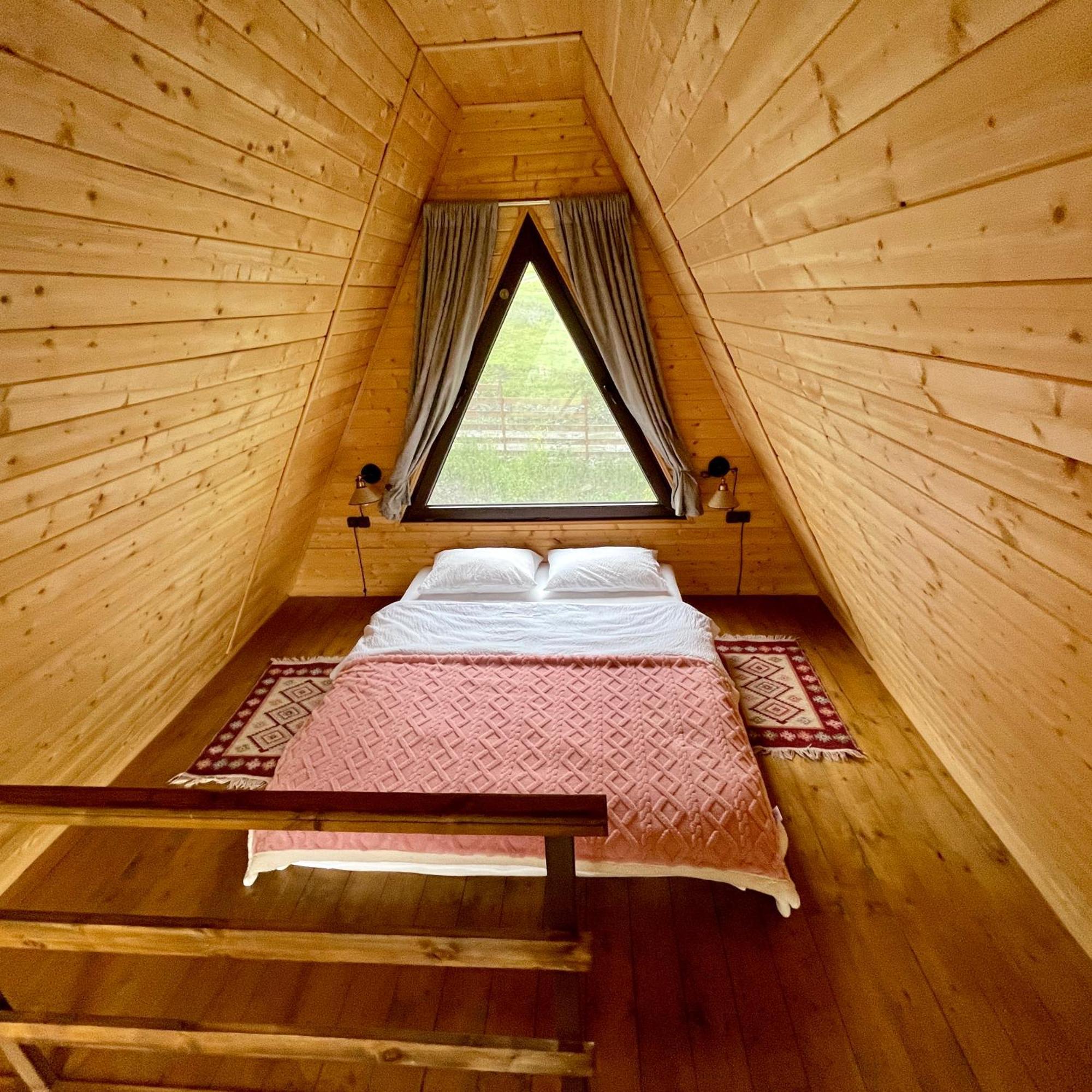 Aura Cottages Stepantsminda Exterior foto